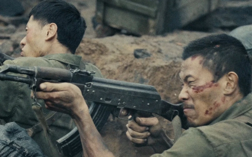 Mưa Đỏ cán mốc 100 tỷ đồng nhanh vượt trội