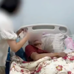 Bạc bẽo: Người đàn ông Trung Quốc đột quỵ, vợ rút sạch 153.000 USD, để lại vỏn vẹn 6 USD trong tài khoản avatar1756195636934 17561956375341528129717 0 50 275 490 crop 17561956602551596517897png