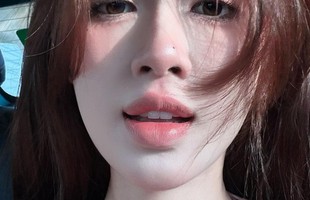 Hot girl xinh đẹp "vô tình" tung ảnh quyến rũ, cộng đồng mạng "đứng hình" vì cú trượt tay thế kỷ avatar1756197102601 17561971030429496046jpg