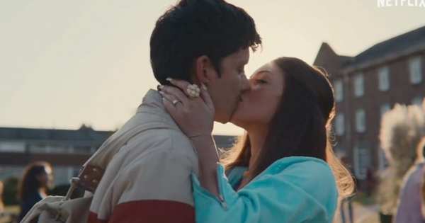 Xem phim Sex Education mãi mới biết có cảnh nóng dài 3 phút bị cả MXH đòi cắt bỏ, nghe kể thôi cũng nóng máu avatar1756988096222 17569880968221061056032 36 98 493 971 crop 1756988147486233387029png