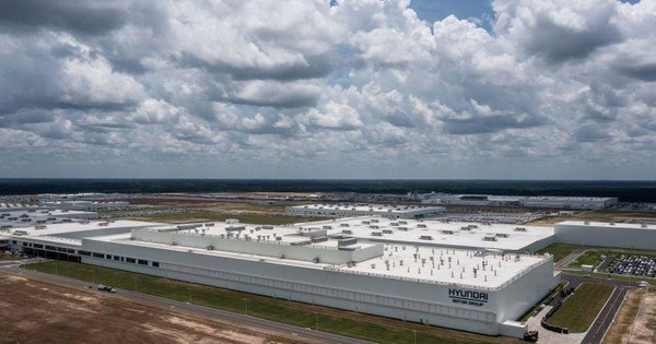 Cảnh sát đột kích công trường siêu nhà máy của Hyundai ở Mỹ, bắt giữ 475 người, hầu hết là công dân Hàn Quốc avatar1757144906366 1757144906562457951866jpg