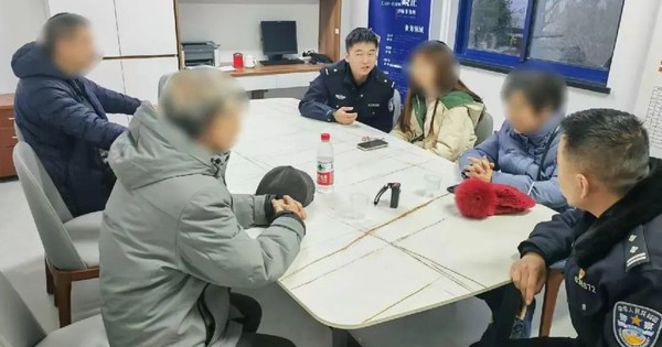 Vợ chồng U70 tuổi bán nhà gấp, định dùng 10 tỷ đồng mua vàng, ngân hàng đồng ý giao dịch rồi lại báo cảnh sát avatar1757173838717 1757173838994785453265jpg