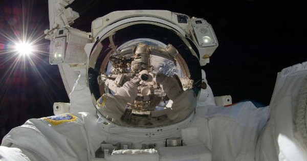 Cụ bà ngoài 80 tuổi bị lừa 200 triệu đồng sau khi trả tiền mua oxy cho "bạn trai phi hành gia" đang ở ngoài không gian của mình avatar1757651717382 1757651721487608052711 0 52 338 593 crop 1757651739291826575290jpg