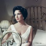 Phía sau 8 lần cưới hỏi của nữ minh tinh mắt tím: Bi kịch, kim cương và những cuộc tình ngang trái avatar1757813317574 1757813318133126537610 0 0 1047 1999 crop 1757813411203905518687jpg