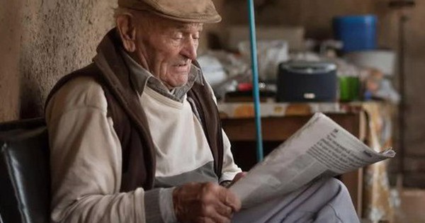 Ông lão cô đơn nhất thế giới avatar1757928394061 17579283946061738932078 0 18 315 522 crop 17579284122571064295569jpg