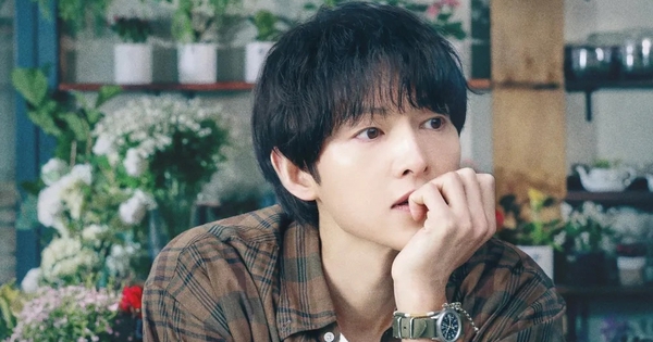 Chỉ có trời mới cứu được Song Joong Ki avatar1758013571663 1758013574555173560323 32 0 555 998 crop 1758013715693528384772jpg