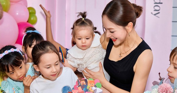 Lan Phương chi 1 tỷ/năm để nuôi con, 2 ái nữ đều học trường quốc tế, được mẹ địu đi du lịch khắp thế giới avatar1758180151544 1758180152959160078808 53 1 642 1125 crop 1758180300043938582434jpg