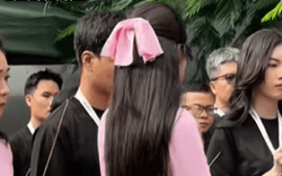 Vbiz mới có 1 cặp đôi visual chấn động: Nhà gái là Hoa hậu đẹp mê tơi, nhà trai đố tìm nổi góc chết