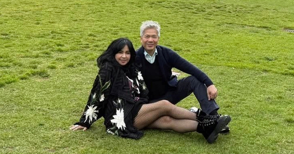 Nữ NSND sắp lấy chồng ở tuổi 56: Yêu như thuở ban đầu, ngồi im lặng bên nhau cũng hạnh phúc avatar1758548444787 1758548445221244167400 199 239 581 968 crop 17585484933831344188430jpg