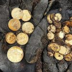 Vào rừng, 3 người đàn ông đào được "kho báu" chứa đầy vàng avatar1758601764269 17586017645471370049799jpg