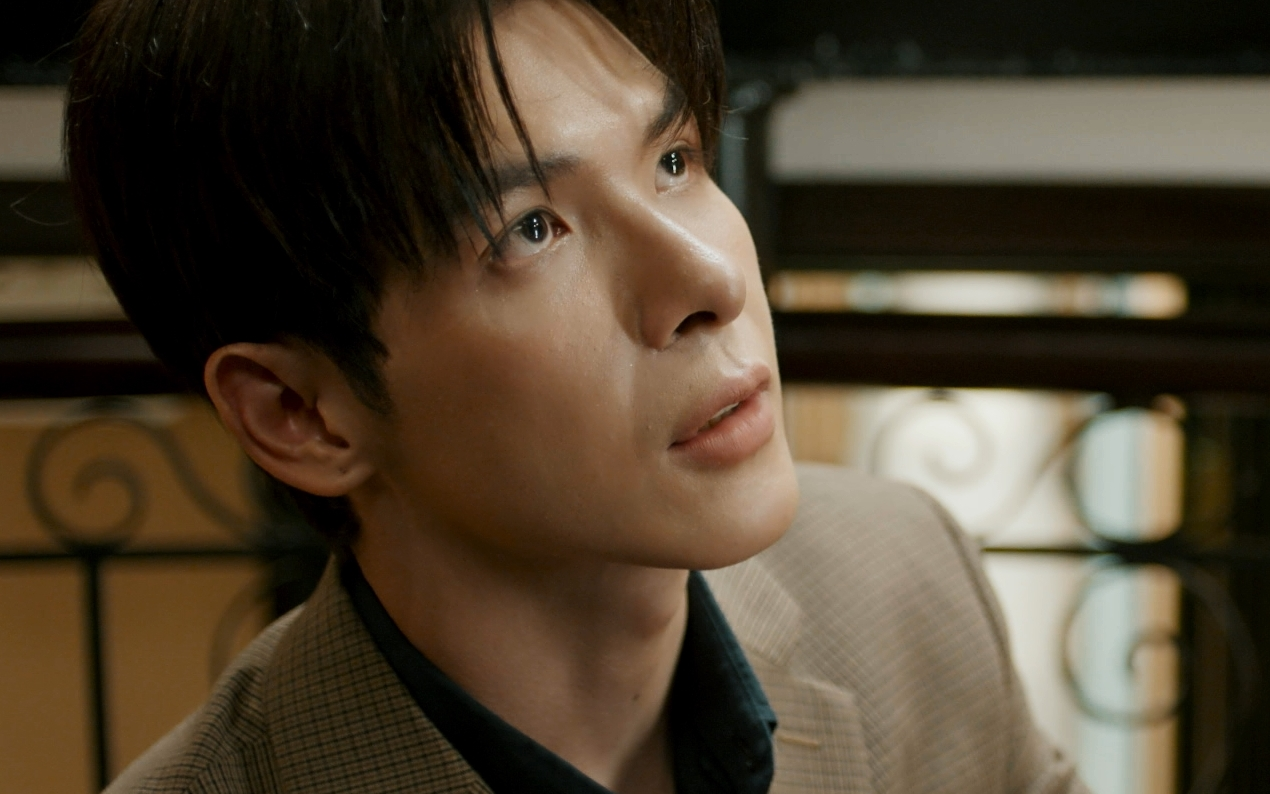 Denis Đặng cứ xuất hiện là thành thảm họa