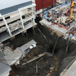 Vụ "hố tử thần" sâu 50m giữa lòng Bangkok: Hơn 50.000 bao cát được dùng để lấp khe hở, hé lộ nguyên nhân ban đầu avatar1758788920318 17587889229651816400751png