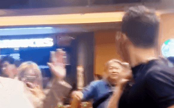 Tử Chiến Trên Không có 1 mỹ nam “mặt búng ra phản diện”, trừng mắt thôi mà khán giả run cả người