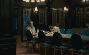 Đố ai tìm được cặp đôi nào sốc hơn thế này: Nhà gái cưới chồng hơn 36 tuổi, netizen hùa theo “kệ mình nhắm mắt yêu luôn”