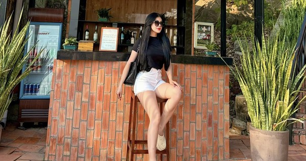 Nhan sắc nóng bỏng của nữ ca sĩ bị cha ruột bỏ rơi: 30 tuổi ở biệt thự 2.200 m2 giá 70 tỷ, đi Maybach avatar1759329589629 1759329590672284925997 1120 0 1924 1536 crop 17593296209081318401986jpg