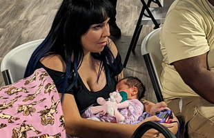 Vừa sinh chưa được 1 tuần, nữ game thủ bế con, "ẵm" luôn giải vô địch Mortal Kombat avatar1759378469614 1759378471111511409429png