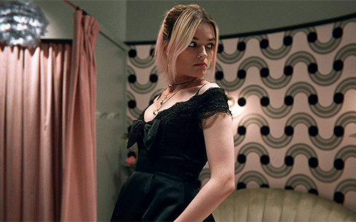 Xem phim Sex Education, tôi phát cuồng bởi một cô gái vừa sexy vừa bí ẩn, khó quên đến mức ám ảnh