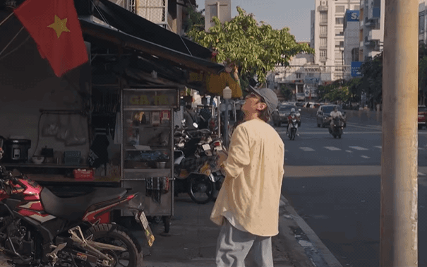 Sao lại có phim Việt đáng yêu thế này cơ chứ: Cả MXH chưa thấy ai chê, cặp chính đẹp xuyên quốc gia mê chết đi được