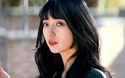 Suzy ngã ngựa- Ảnh 4.