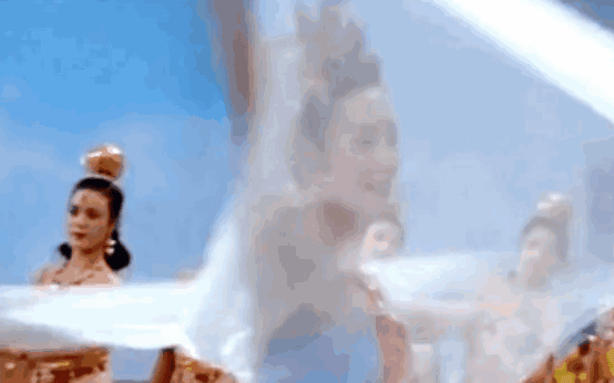 10 nàng Hằng Nga đẹp nhất Trung Quốc: Địch Lệ Nhiệt Ba xếp sau Trịnh Sảng, hạng 1 trời sinh để làm tiên nữ