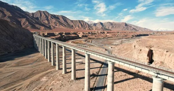 Tuyến đường sắt giá trị tới 110.000 tỷ đồng: Là “con rồng thép trên trời”, hành khách phải thở oxy nhưng ai cũng thấy "rất đáng" avatar1759739899671 1759739899929959229041png