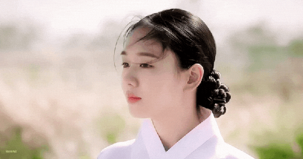 Mỹ nhân đẹp chuẩn tiểu thư quý tộc: Diễn hay từ phim này sang phim khác, đóng vai phụ cũng lấn át cả nữ chính avatar1760083535894 1760083536752139437502 0 0 314 600 crop 17600836339991464481592png