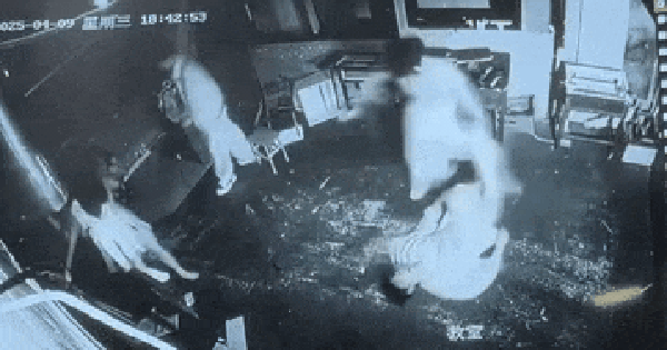 Vụ diễn viên Trung Quốc ngã lầu tử vong: Xuất hiện video gây nhiễu loạn công tác điều tra avatar1760090269283 17600902701702120184508 0 1 188 360 crop 17600905403711956697034gifpng