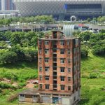 Chủ tòa nhà 1000m2 từ chối hơn 74 tỷ đồng tiền đền bù, không chịu di dời khiến đại dự án bị “đắp chiếu” suốt 7 năm: “Nhà tôi giá trị gấp nhiều lần con số đó” avatar1760340603379 1760340604312184186632jpg