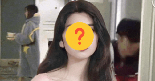 Bắt tại trận "chồng trẻ" của mỹ nhân showbiz vào nhà nghỉ với trợ lý avatar1760400614964 1760400617009827348247 0 0 335 640 crop 1760400667403335846991gifpng