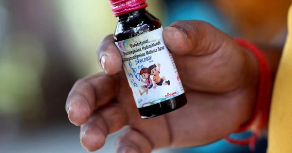 WHO cảnh báo 3 loại siro ho nhiễm độc gây chết người tại "công xưởng dược phẩm của thế giới" avatar1760413938833 17604139391552023613994jpg