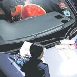 Chiếc ô tô đỗ mãi không rời đi, cảnh sát tới nơi phát hiện 1 người tử vong, người thân ngất xỉu tại chỗ avatar1760869547349 17608695476281791752215jpg