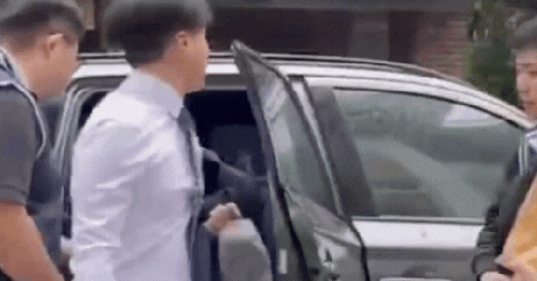 Bắt giữ thêm chồng của 1 "nữ diễn viên phim giờ vàng" vào sáng nay! avatar1761018260685 1761018261145562982476 0 0 335 640 crop 17610184976591898642432gifpng