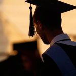 Thế hệ trẻ 'bèo dạt mây trôi' ở Trung Quốc: Tốt nghiệp ra trường đi bán hàng rong, thường xem bói, cầu khấn tâm linh để tìm việc avatar1761054586936 1761054587778827513069jpeg