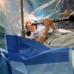 Người phụ nữ thổi kèn trong suốt ca phẫu thuật não kéo dài 4 tiếng avatar1761119654236 17611196551032081793938jpg