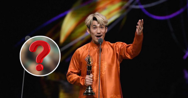 Bức ảnh Liên Bỉnh Phát bị trói chặt tay, nằm cạnh 1 cô gái gây bão mạng avatar1761120830524 1761120831354999611831 0 0 419 800 crop 17611209501261423981136png