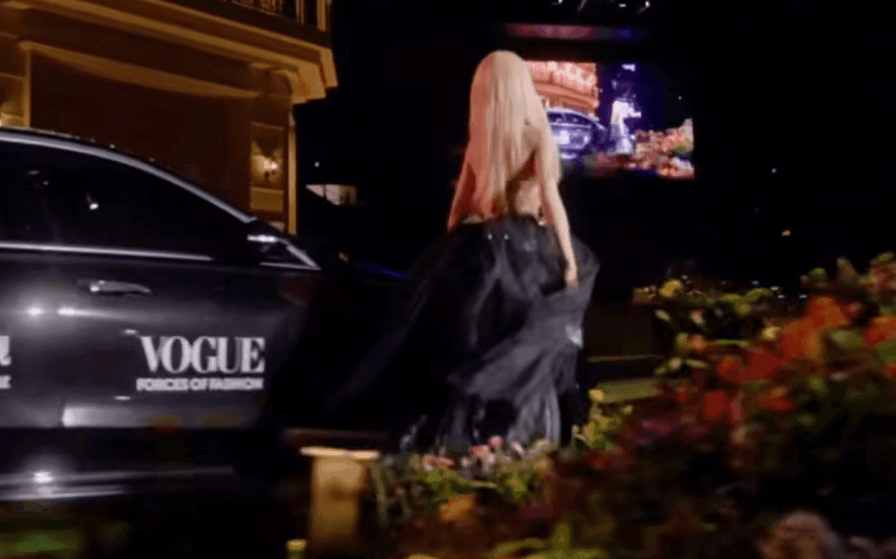 Cho 1 tỷ cũng không dám chê mỹ nhân này nửa câu: Đẹp tuyệt mỹ như bức họa cổ điển, thua công chúa mỗi cái vương miện