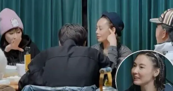 Mẹ Tạ Đình Phong khen Trương Bá Chi là "người mẹ hoàn hảo" avatar1761526304315 17615263047951333458001 0 0 265 507 crop 17615263281631475096376png