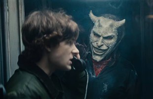 Điện Thoại Đen tái hiện thập niên 80 bằng phim nhựa Super 8, mang lại cảm giác rùng rợn khác lạ avatar1761814997756 1761814998639255207420jpg 1