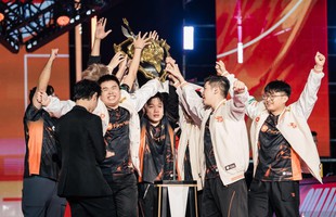 4 năm chờ đợi, FPT Flash cuối cùng cũng đã có được chiếc cúp vô địch ĐTDV avatar1762142079395 17621420797321871499475 0 14 1195 1926 crop 1762142152784952081200jpg