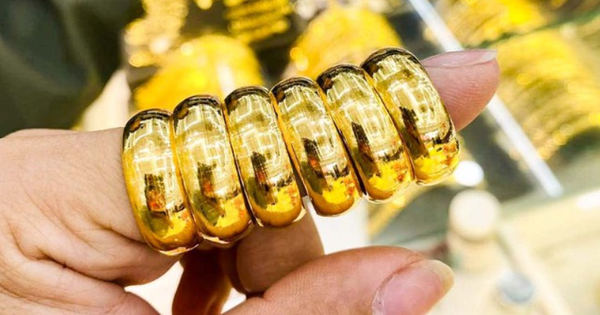 Người phụ nữ đem gần 14 chỉ vàng đi bán đúng ngày giá cao, cửa hàng lạnh lùng thông báo: "Đúng số sê ri nhưng vàng của bà là giả" avatar1762502815636 176250281598231548459png