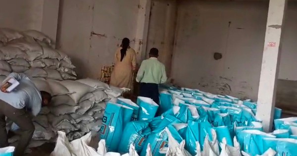 Nhận tin mật rồi đột kích một ngôi nhà, công an triệt phá đường dây sản xuất phân bón giả từ hóa chất, nghi có sự tiếp tay từ cán bộ avatar1762761774324 1762761774653513489139jpg