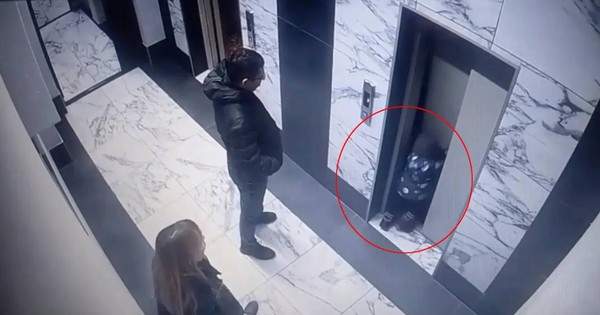 Khoảnh khắc kinh hoàng: Bé trai 2 tuổi rơi thẳng xuống hố thang máy ngay trước mắt cha mẹ avatar1762841634345 1762841634739969622554 0 78 851 1440 crop 1762841660397700346466jpg