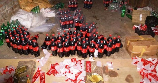 Đột kích một nhà máy, công an triệt phá đường dây sản xuất nước ngọt giả quy mô lớn, tịch thu 25.000 lít hóa chất cùng hàng loạt chai lọ, máy trộn công nghiệp avatar1762850499831 17628505001172142778008jpg
