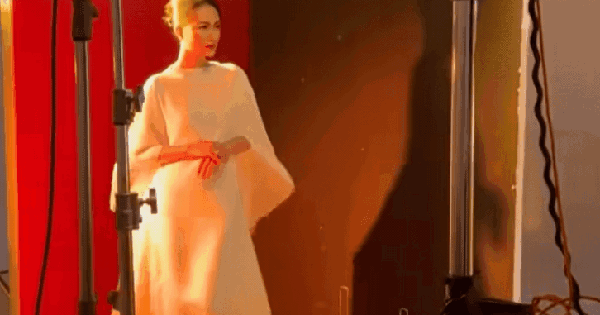 Sốc visual đại mỹ nhân vào vai Hoàng hậu quyền lực nhất Việt Nam, 30 năm nhan sắc không đổi mới đáng nể avatar1762863681754 17628636822791773647891 19 0 400 728 crop 17628638074192122571045gifpng