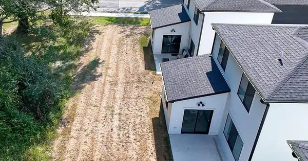 “Nhặt rác 8 năm, tôi bỗng mua được nhà” avatar1762931959628 1762931960304830145921 11 0 410 639 crop 17629319727791293535058png