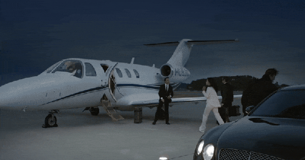 Ai tác hợp cho cặp đôi này yêu nhau đỉnh quá vậy: Nhà trai mặt đẹp body cháy, nhà gái giàu nhất showbiz avatar1762945164011 17629451643751920007186 0 0 419 800 crop 17629452530502073739775gifpng