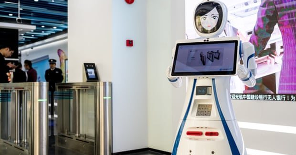 Kỳ lạ phòng giao dịch vắng vẻ nhưng dày đặc camera an ninh, nhân viên ngân hàng chưa một lần đi làm muộn, vui vẻ làm việc liên tục avatar1763088083130 17630880833742070152244png