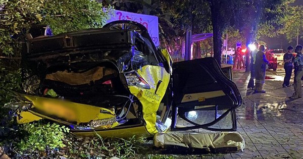 Chiếc taxi gặp tai nạn nghiêm trọng khiến tài xế tử vong, 1 chi tiết ở hiện trường hé lộ lý do avatar1763102010124 1763102010653809944760jpg