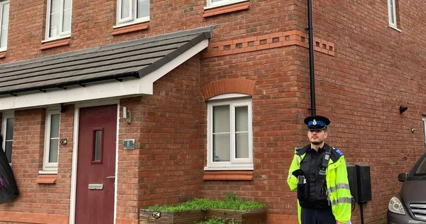 Giáo viên âm nhạc mang thai đôi đột tử ở tuần thứ 25, cả cộng đồng Kirkby bàng hoàng avatar1763113821661 17631138224141769248931jpg