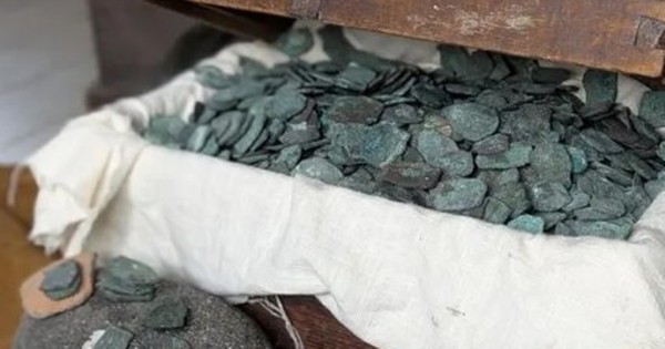 Thợ lặn tìm thấy kho báu hơn 26 tỷ đồng nằm 300 năm dưới đáy đại dương avatar1763116953795 1763116954274627781147 0 0 264 423 crop 1763116961333540281063jpeg